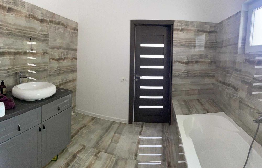 Vând casă cu finisaje de top – 300 mp, teren 1000 mp, Gaesti