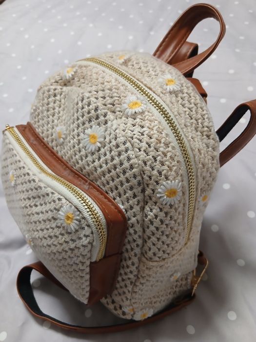 Малка дамска раница