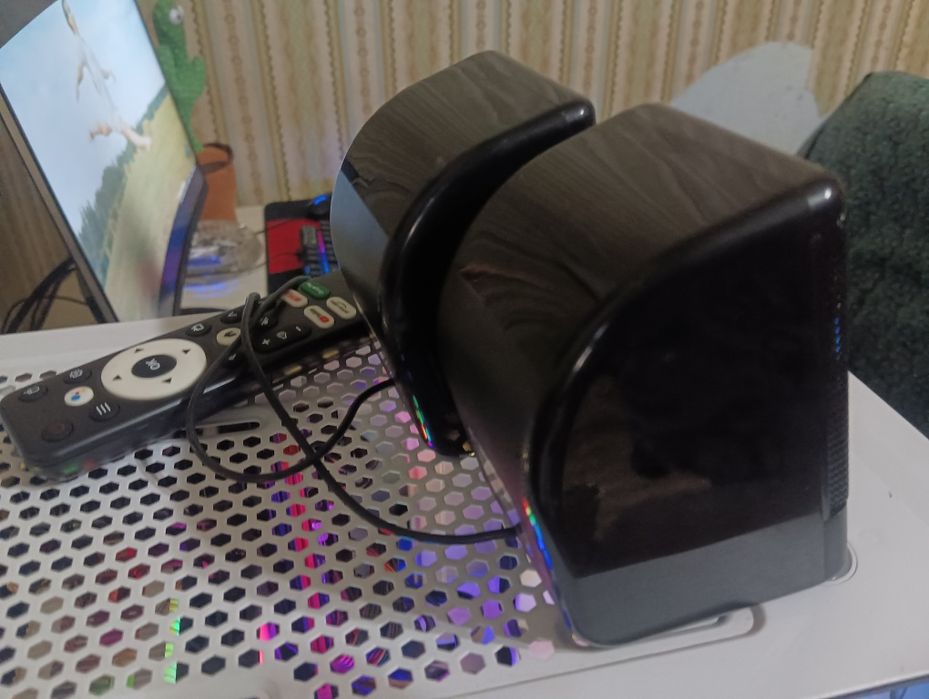 Колонки новые с РГБ