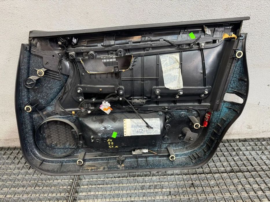 Fata tapiterie usa stanga fata audi a4 b7 8e 8e1867105