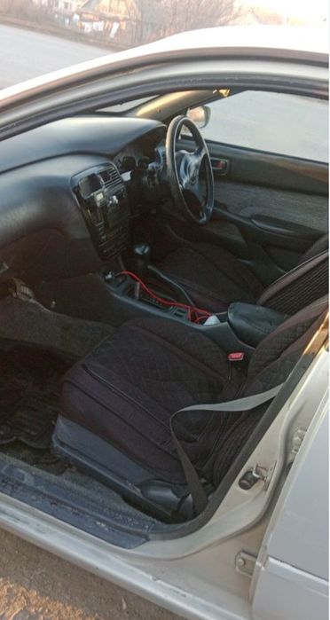 Продам Тойота карина