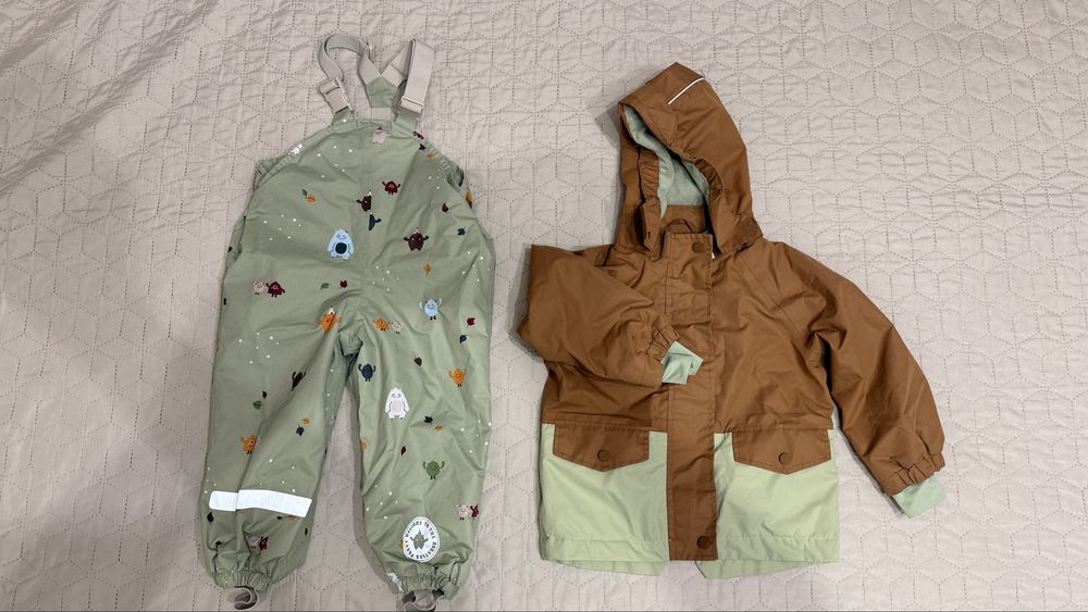 Set pantaloni di geaca impermeabile marimea 86-92