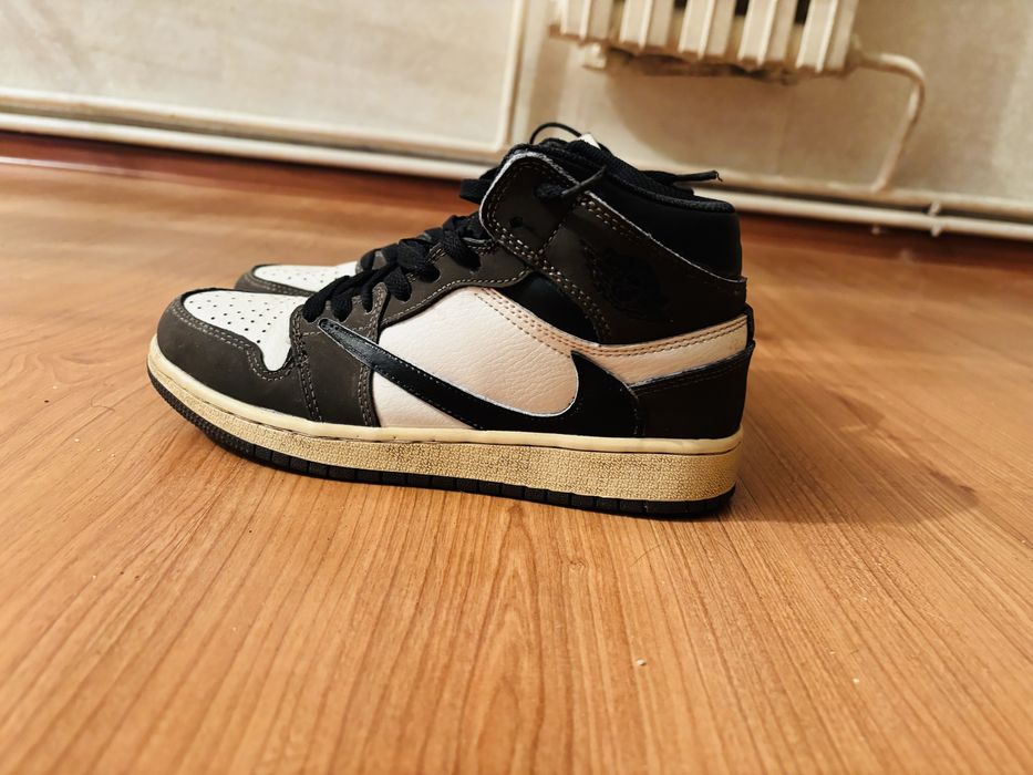 Продам кросовки в отлич состоянии