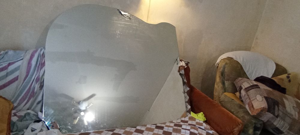 Продается зеркало срочно