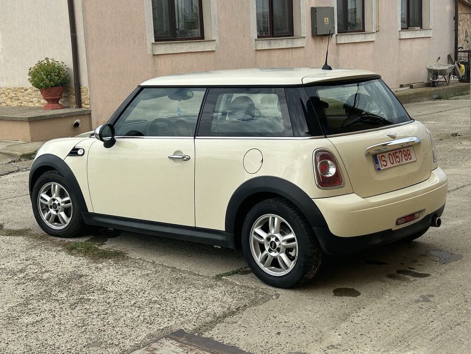 MINI Cooper R56 | 1.6 | Cutie manuală | Stare bună