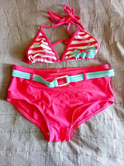 Бански за момиче, размери и цени в описанието.