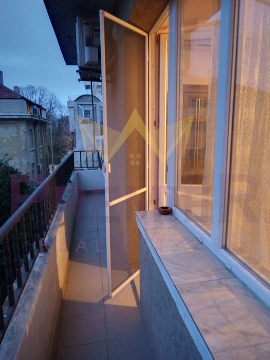 Дава се под наем Тристаен апартамент в Варна, ВИНС - 90 кв.м за 612 € - Снимка #9