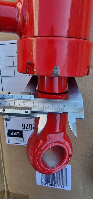 Cilindru hidraulic 650 mm închis deschide 400 mm diametru tija 35 mm d