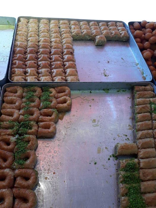 Баклава и толумби от Турция.