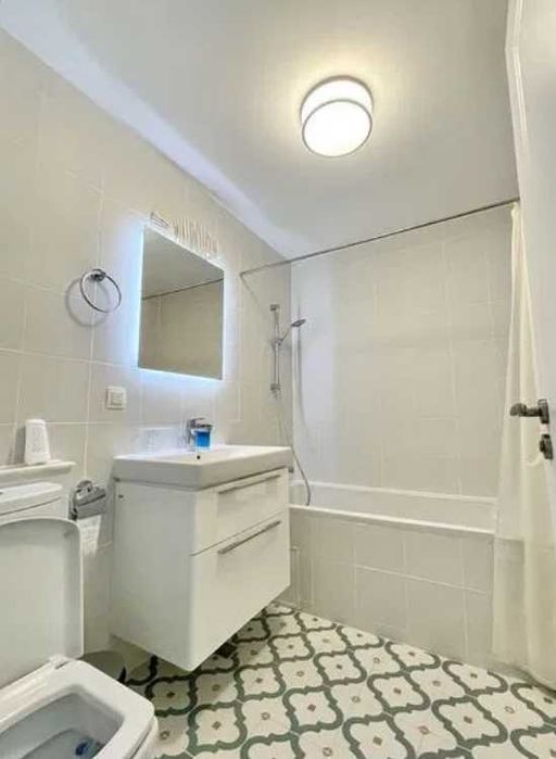 Дава се под наем Двустаен апартамент в Пловдив, Кършияка - 90 кв.м за 382.5 € - Снимка #2