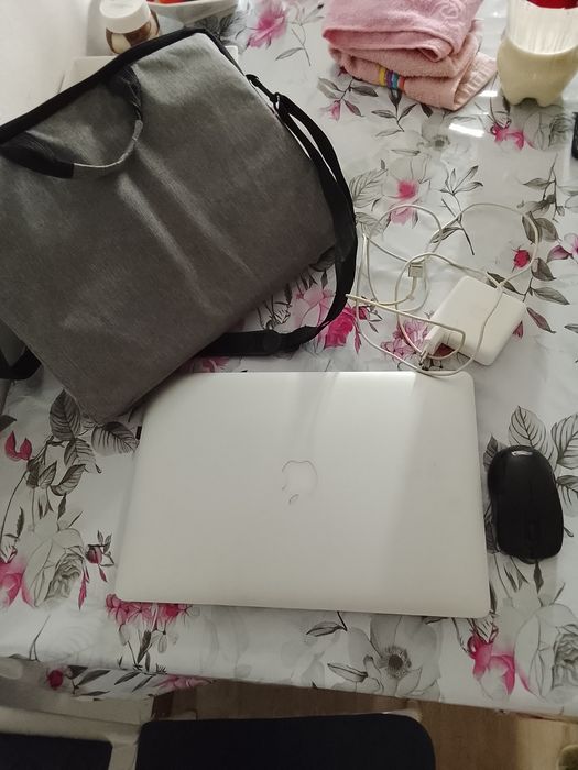 Продается макбук