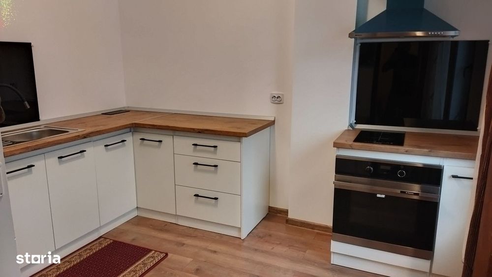 Vând garsoniera 30mp cu logie inchisa 3,2mp