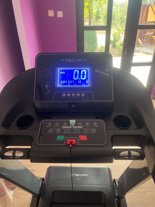 Bandă de alergat electrică model (TECHFIT MT200)