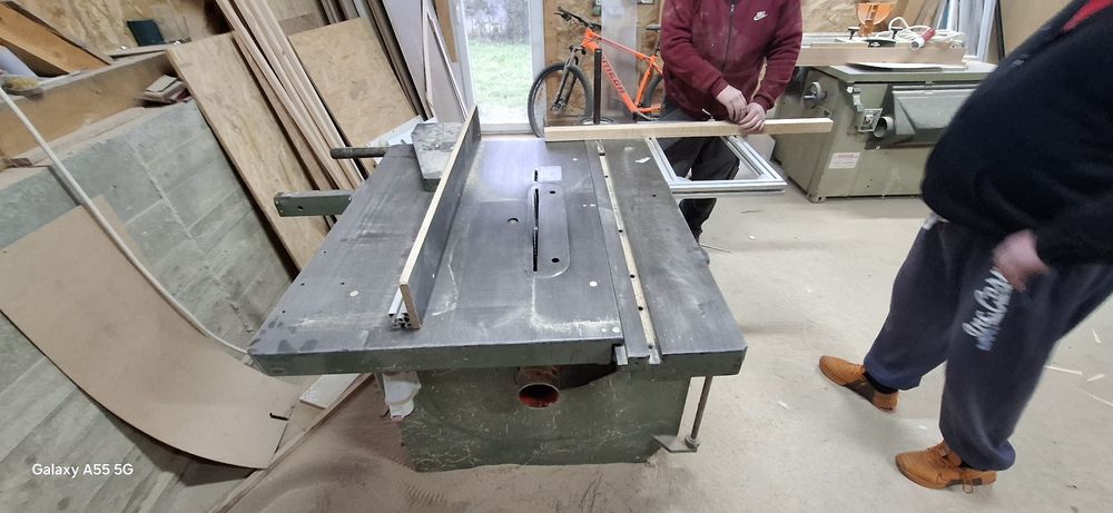 Circular cu incizor SCM  preț 1200 €