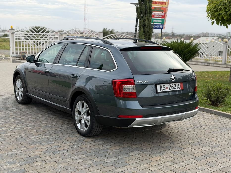 Skoda Octavia Scout 2.0 diesel DSG 4X4