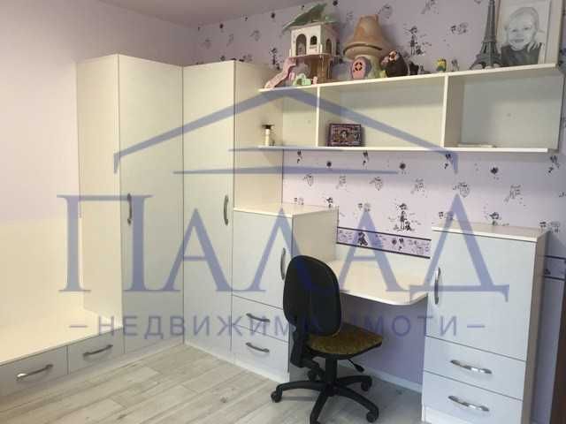 Дава се под наем Четиристаен апартамент в Варна, Цветен квартал - 160 кв.м за 1000 € - Снимка #8