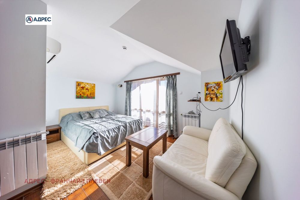 Къща в Ловеч, област-с.Гумощник площ 315 цена 409500