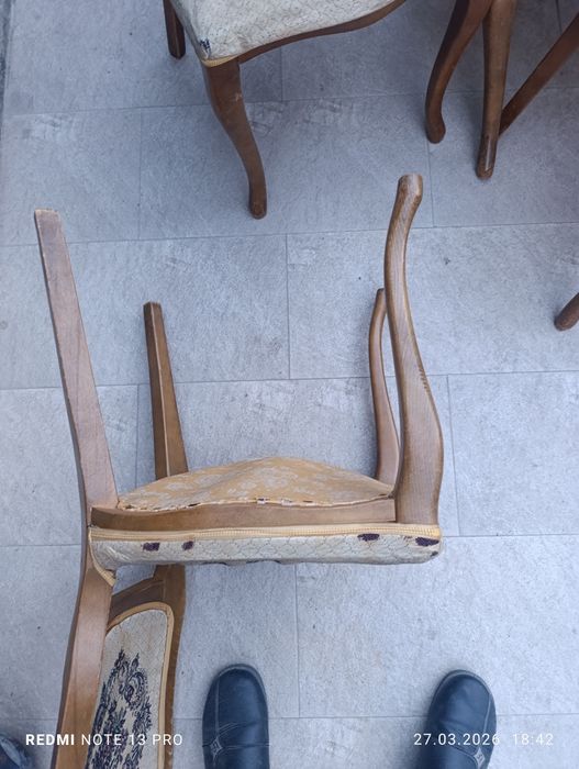 Продам старые стулья