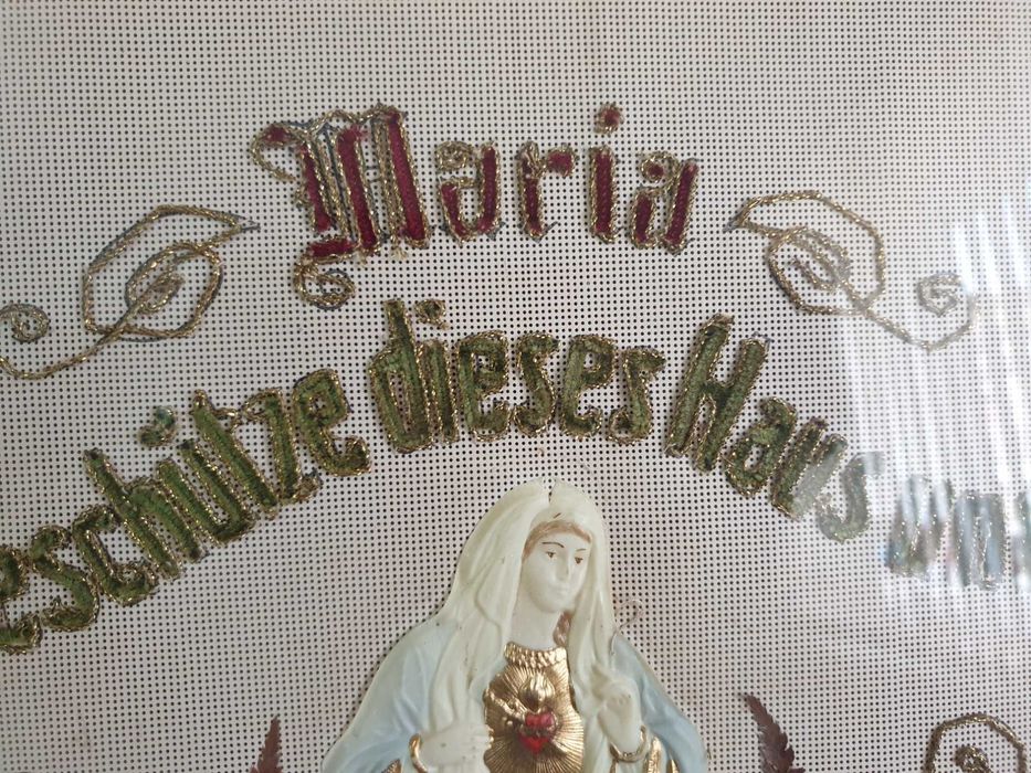 Стара икона на Божията майка.Отлично запазена.