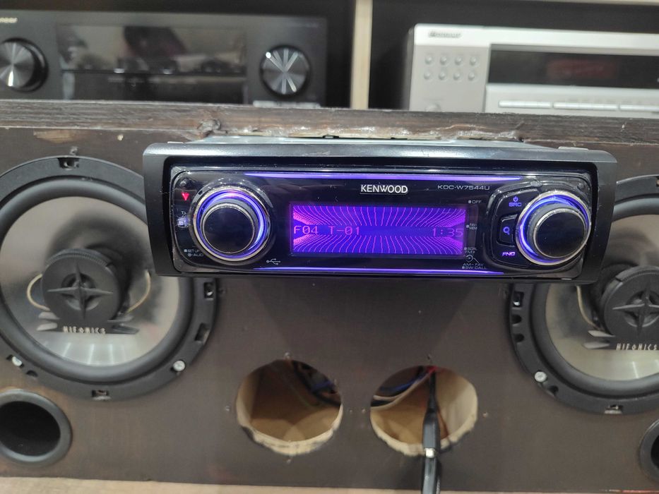 Висок клас KENWOOD KDC-W7544U USB / AuX / CD / MP3