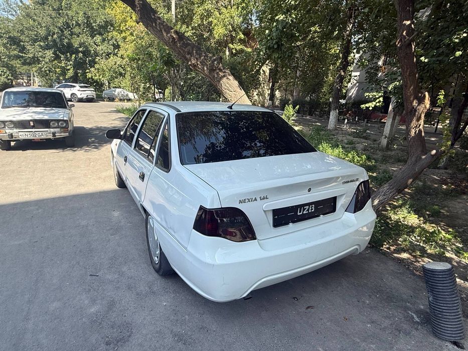 Nexia 2 1.6 lux kansaner faqat naxt kelishamiz