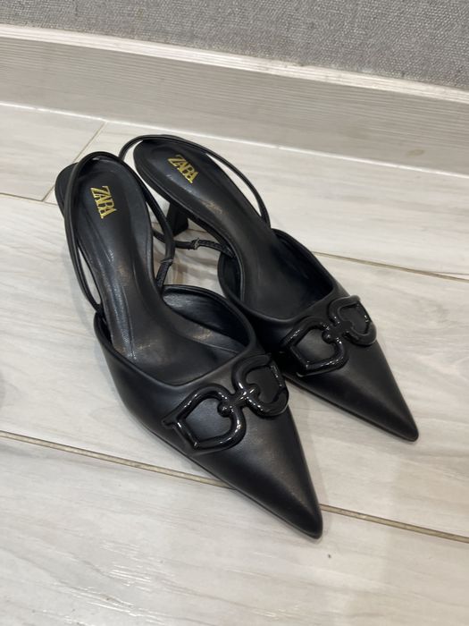 Кроссовки и Туфли