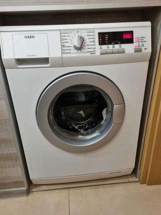 Продавам пералня  AEG L64740VEL