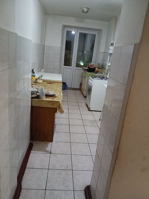 Продам 2 комн .общежитие в районе 32 Школы..