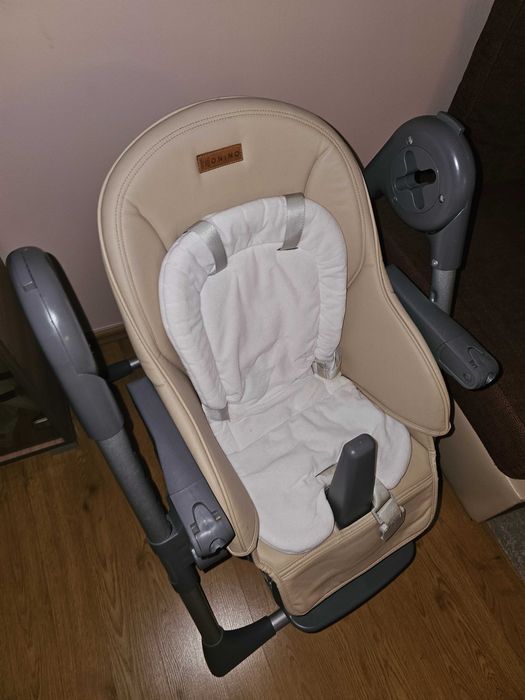Scaun de masă bebe ONINO – stabil, confortabil, stare excelentă