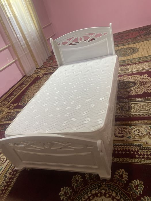 Divan 1 adamliq 2 dana