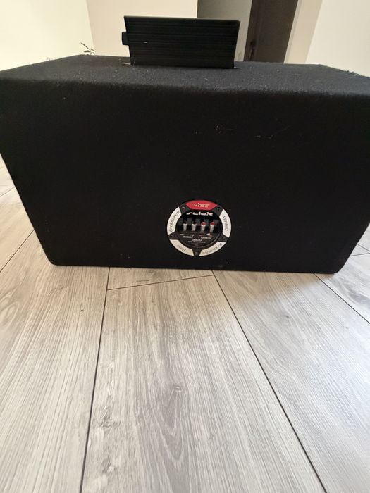 Subwoofer cu statie