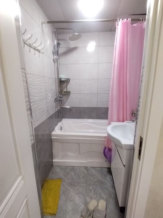 Qizlarga yakkasaroy aeraportni orqasida sheriklikga kvartira bor