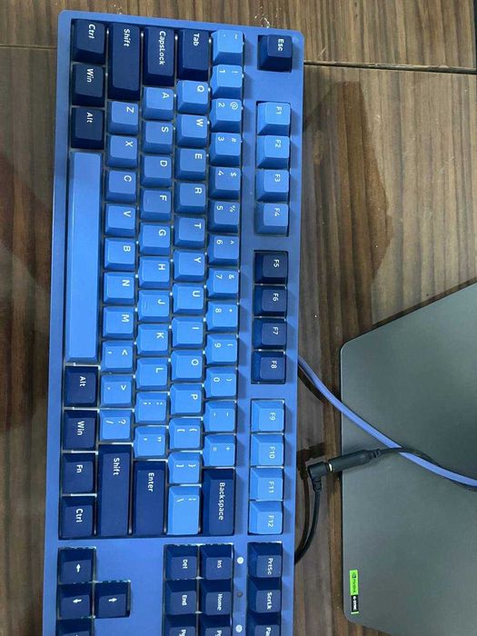 Kompyuter  zamonaviy sotiladi   ishlatilmagan deyarli yangi