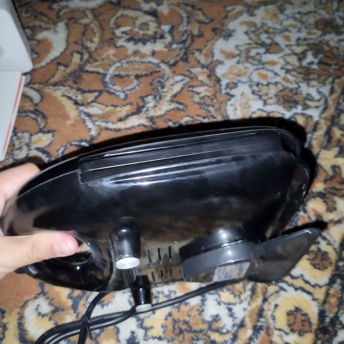 Бутербродинца Scarlett SC-1118