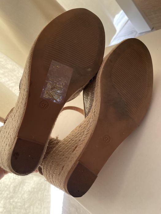 Sandale platforma 37