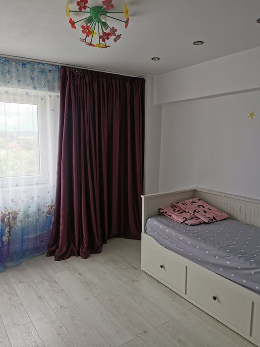 Închiriez apartament