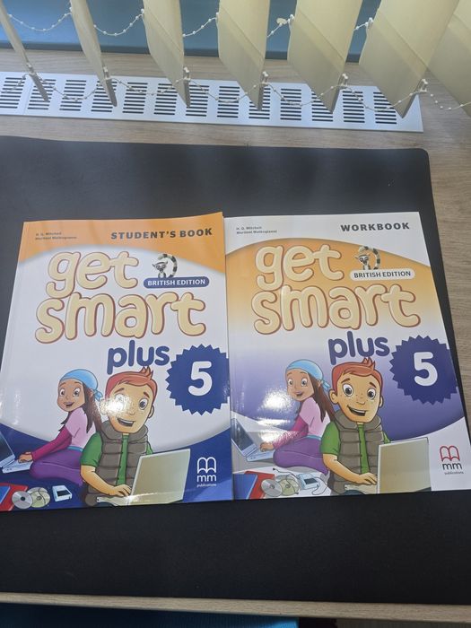 Учебник и учебна тетрадка Get smart plus 5
