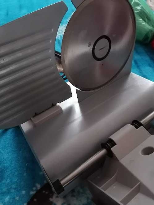 Vînd electrocasnice,