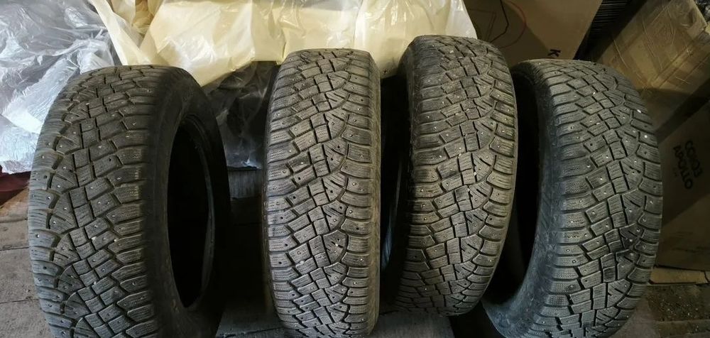 Продам зимние шины 225/65/17