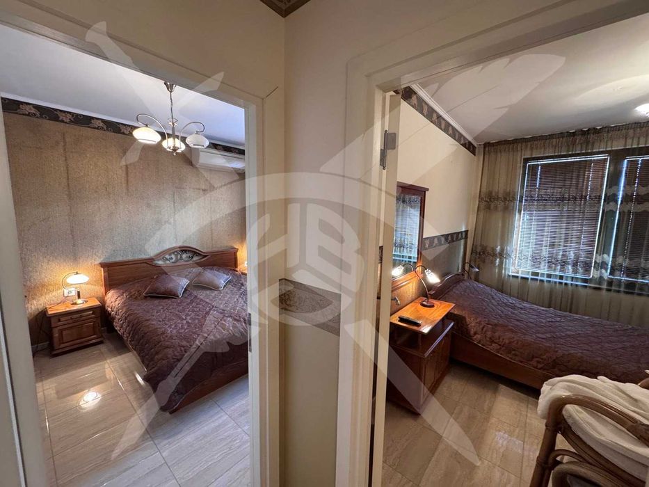 Продава се Тристаен апартамент в София, Хладилника - 82 кв.м за 1659 €/кв.м - Снимка #1