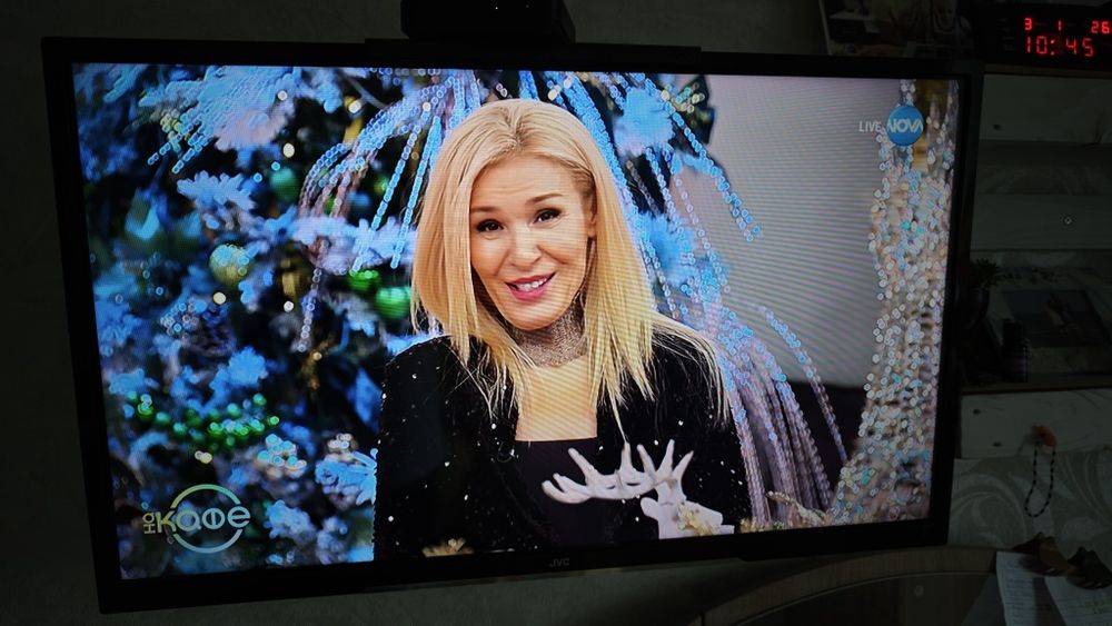 Телевизор jvc 32 инча