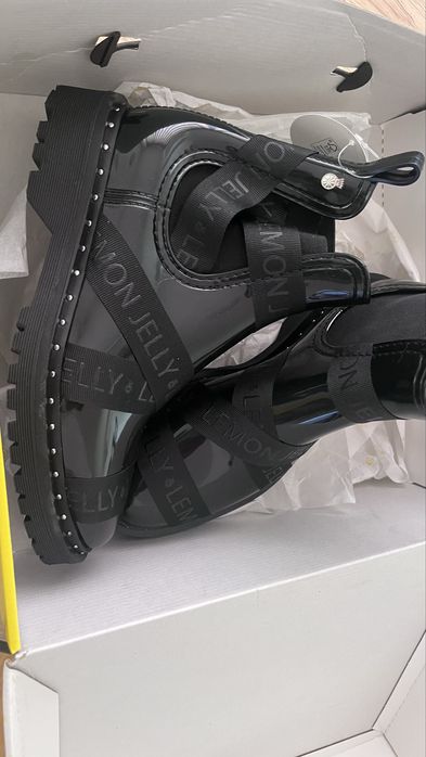 спортни обувки, боти 36 н.