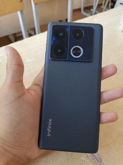Infinix note 40 pro 256/12