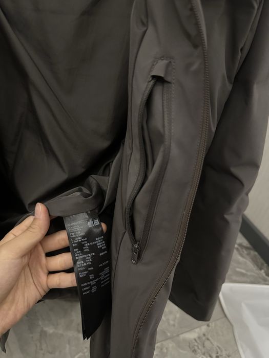 Пуховик Uniqlo с капюшоном