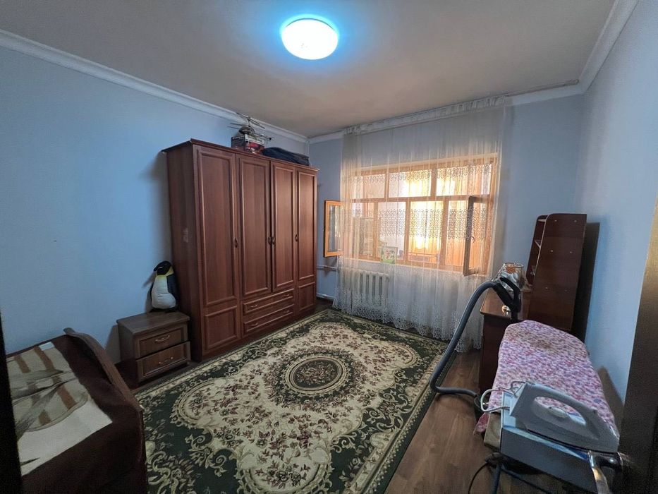 Сдается 2х комнатная квартира 
С обстановкой 
В горде Алмалыке