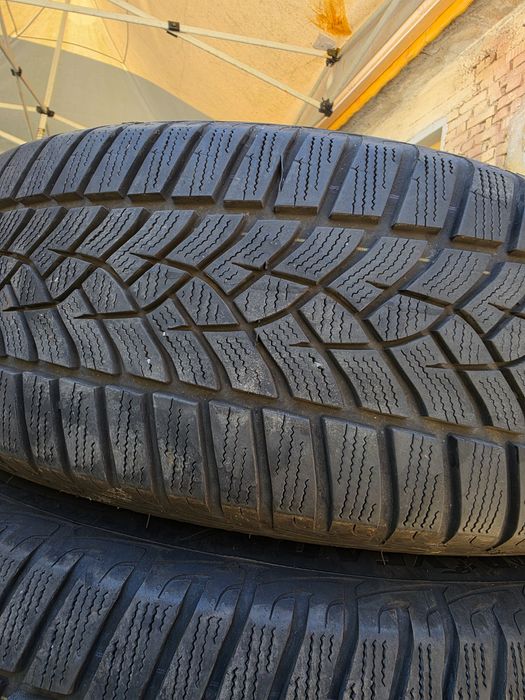4 бр зимни 225/55/17 Goodyear 21г