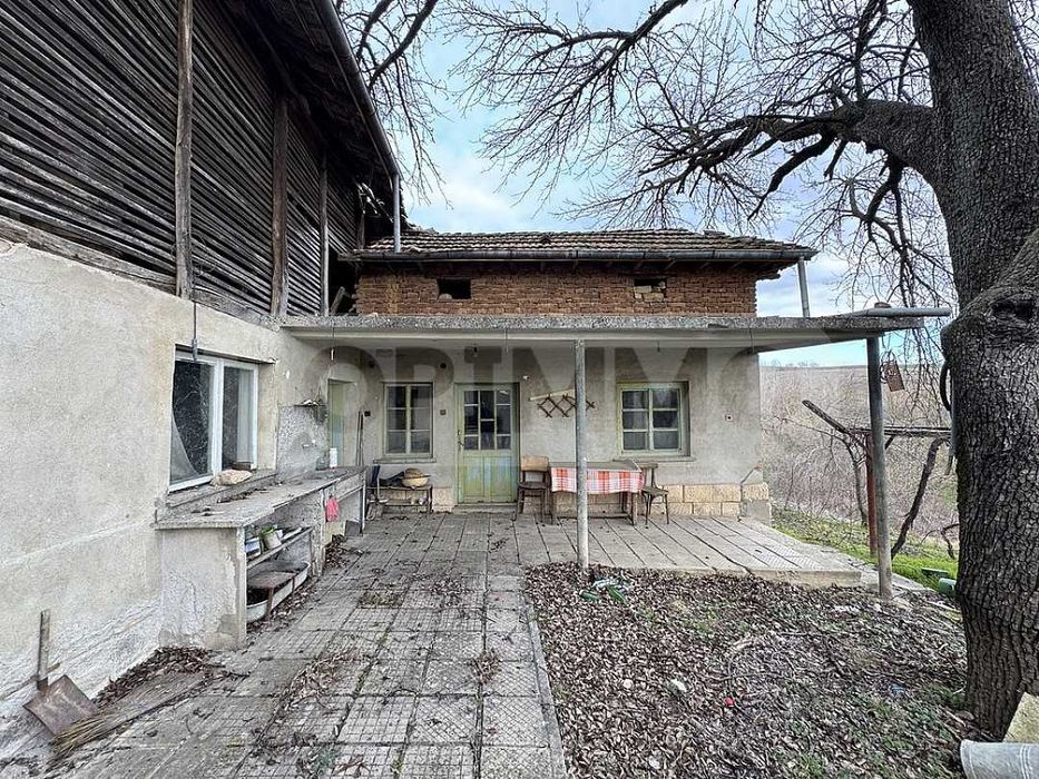 Продава се Къща в с. Джулюница, Област Русе - 160 кв.м за 75 €/кв.м - Снимка #2