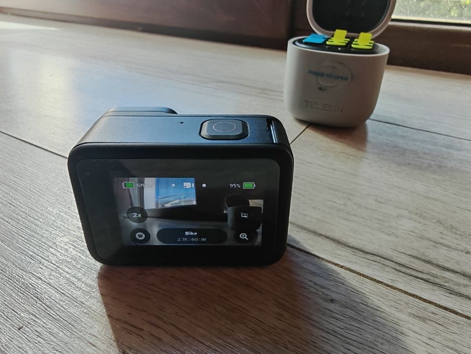 GoPro Hero 10 cu accesorii