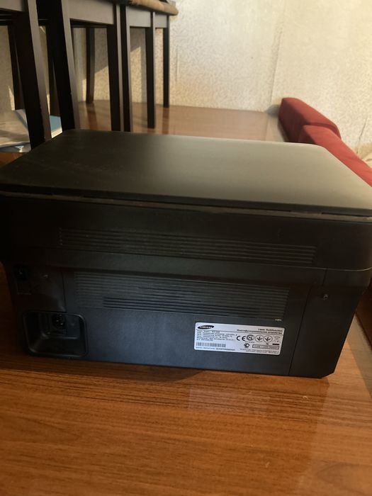 Принтер рабочи черна белый срочна продаю