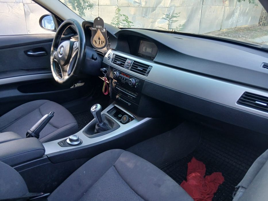 Vand bmw 320 ,2007,163 de cai distribuție in fata